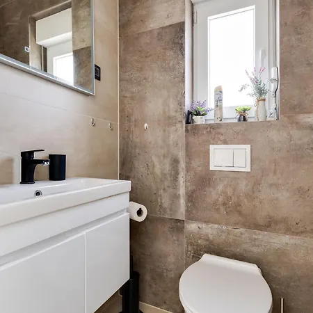 Beyla By Interhome Vrsi