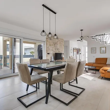 Semesterbostad Beyla By Interhome *