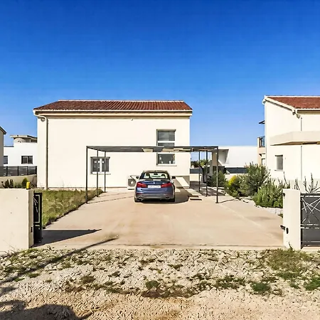 Beyla By Interhome Vrsi